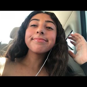 Meet your Posher, Lupita